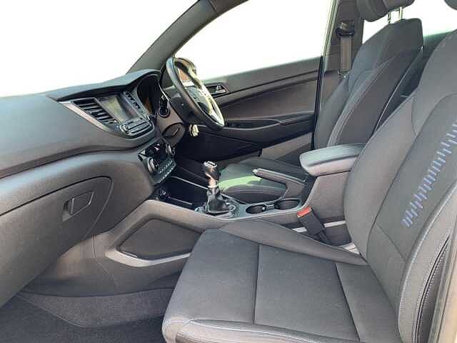 Hyundai TUCSON 1.7 CRDi Blue Drive Go SE 5dr 2WD White