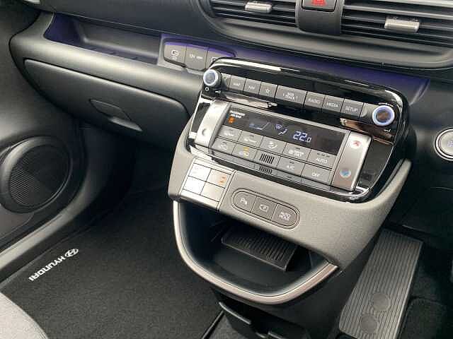 Hyundai INSTER 85kW 02 49kWh 5dr Auto Black