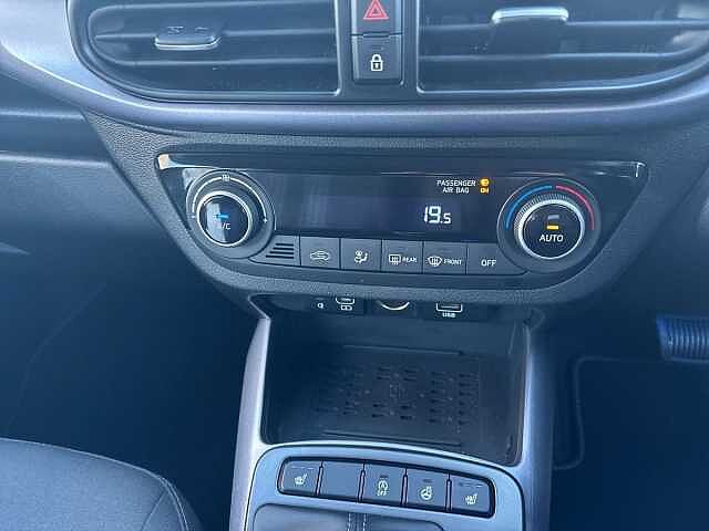 Hyundai i10 1.2 [79] Premium 5dr Auto [Nav]