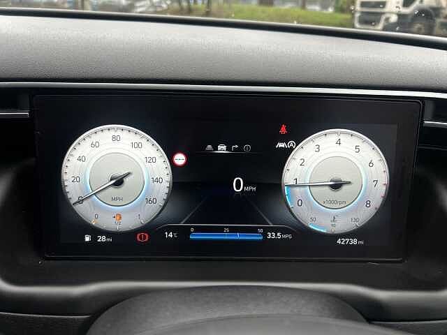 Hyundai TUCSON 1.6 TGDi Premium 5dr 2WD White