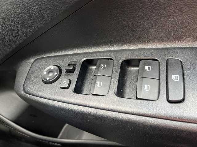 Hyundai i10 1.0 [63] Premium 5dr Auto [Nav]