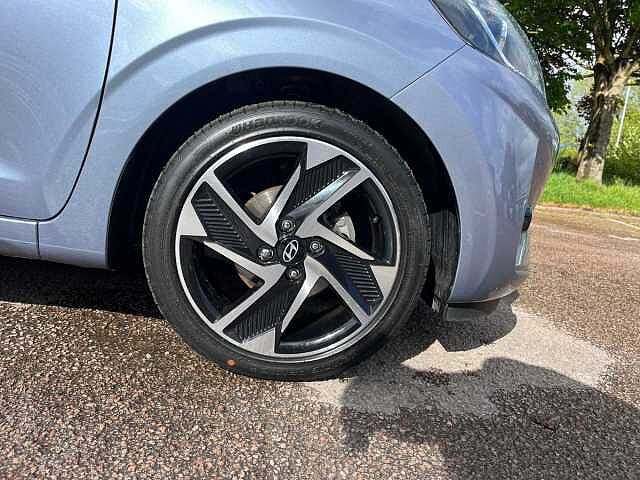 Hyundai i10 1.0 [63] Premium 5dr Auto [Nav]