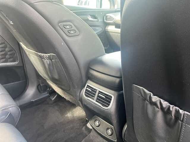 Hyundai Santa Fe 1.6 TGDi Hybrid Ultimate 5dr Auto