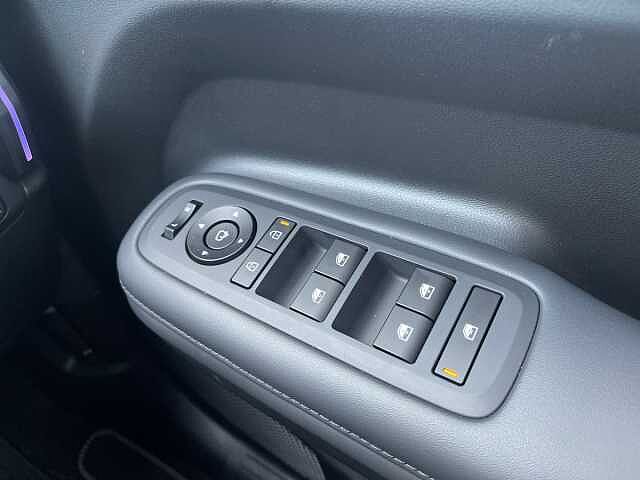 Hyundai SANTA FE 1.6 TGDi Plug-in Hybrid Premium 5dr 4WD Auto Black