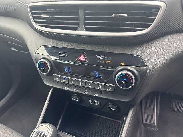 Hyundai TUCSON 1.6 GDi SE Nav 5dr 2WD Black